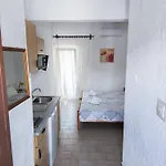 Alexandra Apartament *